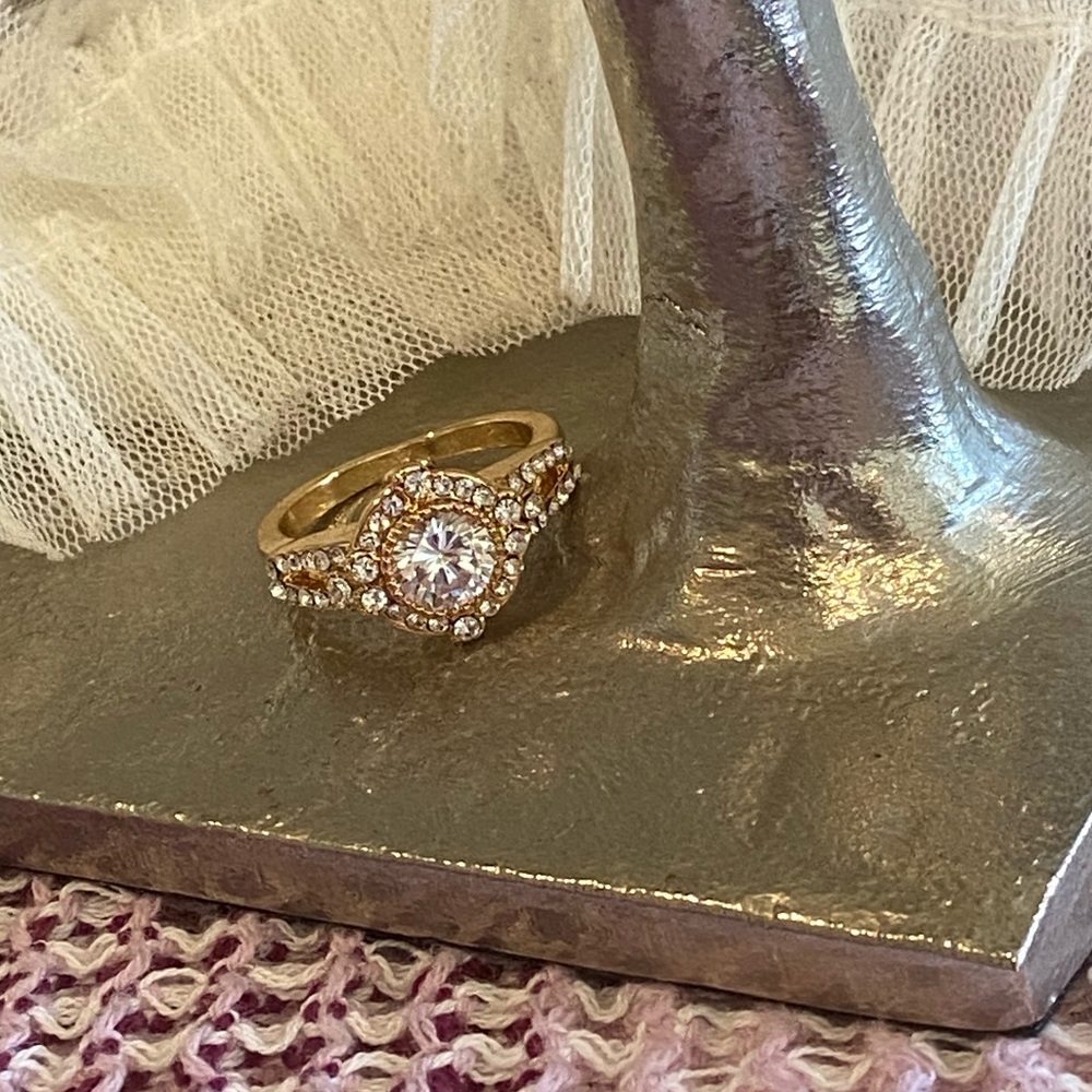 New! Rose Gold Diamond Ring - Picture 7 of 8